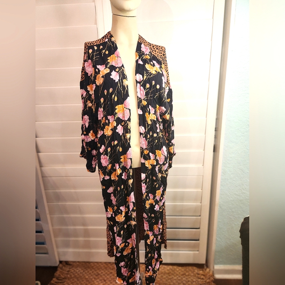 NWT: Saltwater LUXE animal print x flower wrap